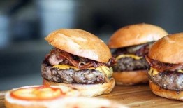 汉堡牛肉爆料视频播放,视频曝光惊人真相